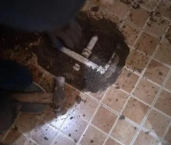 河池卫生间漏水维修公司为您分享下卫生间渗水如何处理及注意事项